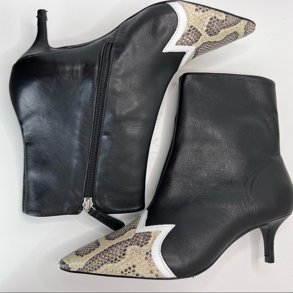 RAYE • Savvy Bootie in Black - Picture 5 of 12